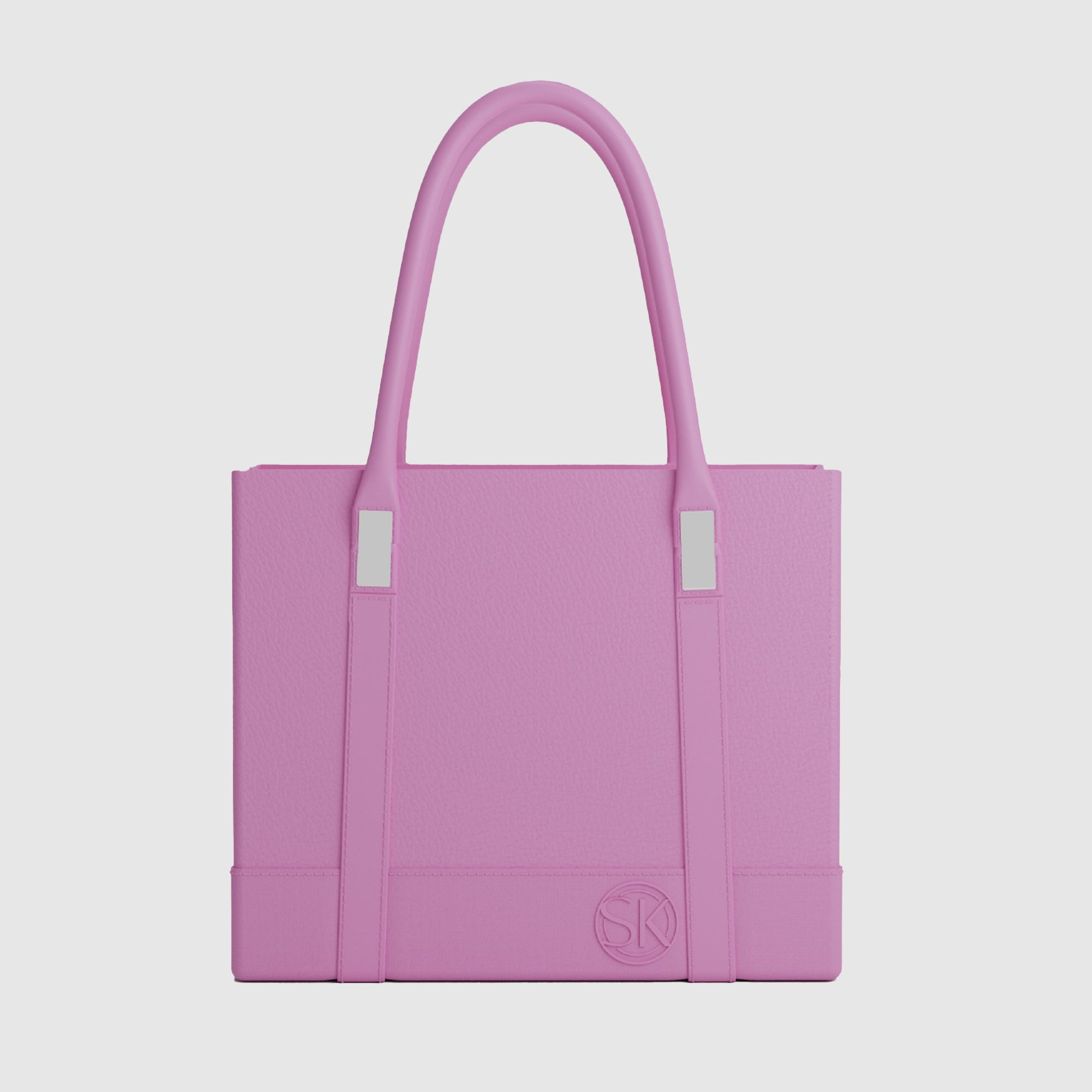 Color of the season, the Cali Tote in digital lavender tone is captivating, evoking a sense of tranquility and sophistication. Crafted with meticulous attention to detail and durable materials, this tote seamlessly blends style and functionality, making it the perfect accessory for any occasion